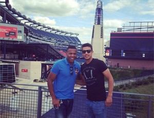 Julio Baptista e Henrique Gillete Stadium (Foto: Reprodução / Instagram)