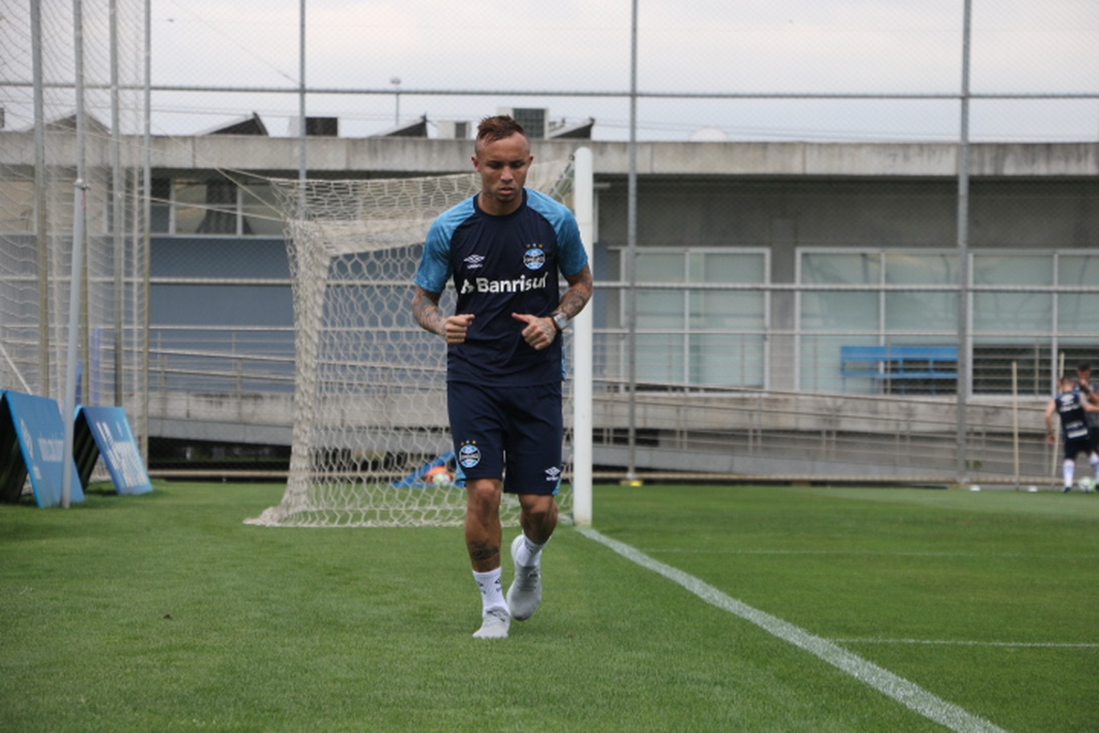 Renato confirma baixas de Everton e Luan para jogo com River Plate na Argentina