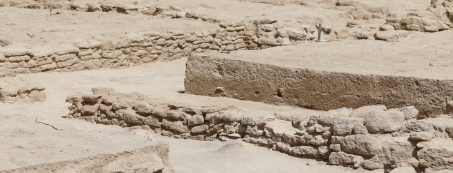 Escavações revelaram assentamento de 1,3 mil anos que antecede a ascensão do Islã  — Foto: @uaq_tad/Reprodução/Twitter
