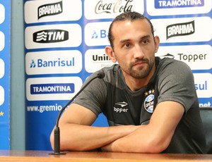 Na busca pelo G-4, Barcos diz que Grêmio precisa fazer algo diferente