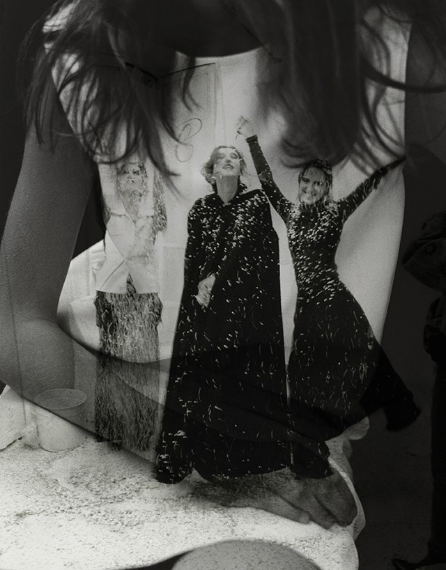 HERMÈS “La femme et le photographe : Isabelle” Spring/Summer 2001 - photo Alexia Silvagny MAISON MARTIN MARGIELA Autumn/Winter 1991-1992 - photo Ronald Stoops (Foto: GRAPHIC DESIGN JELLE JESPERS)