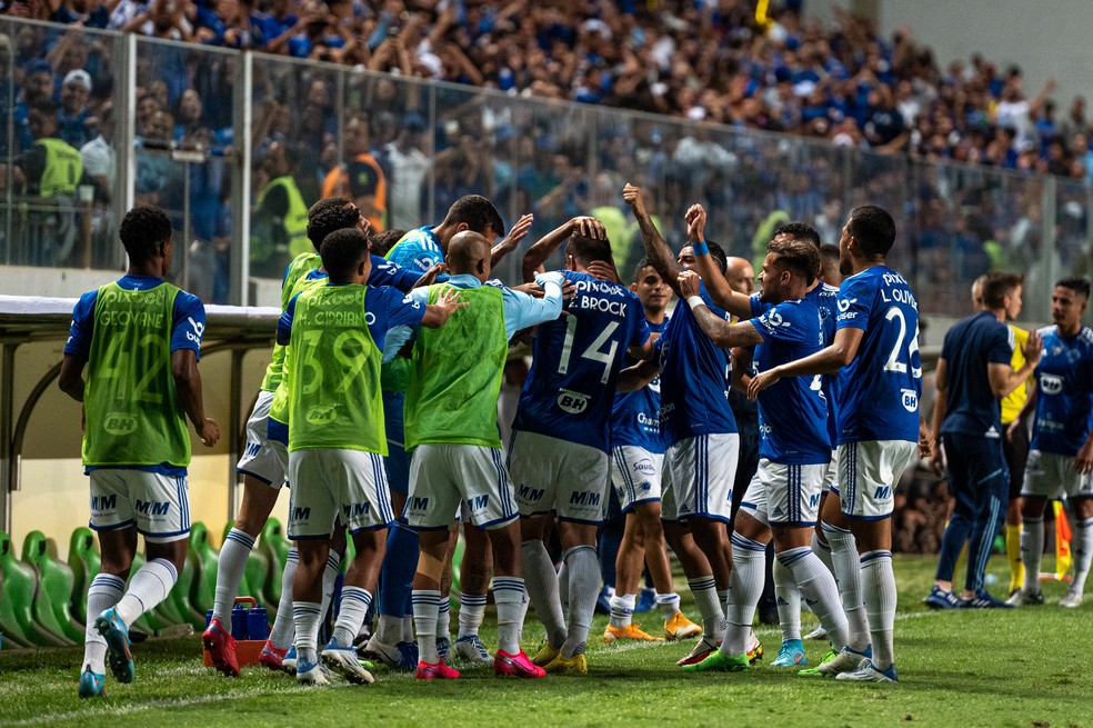 Análise: insaciável, Cruzeiro utiliza repertório para construir goleada e lavar a alma na Série B