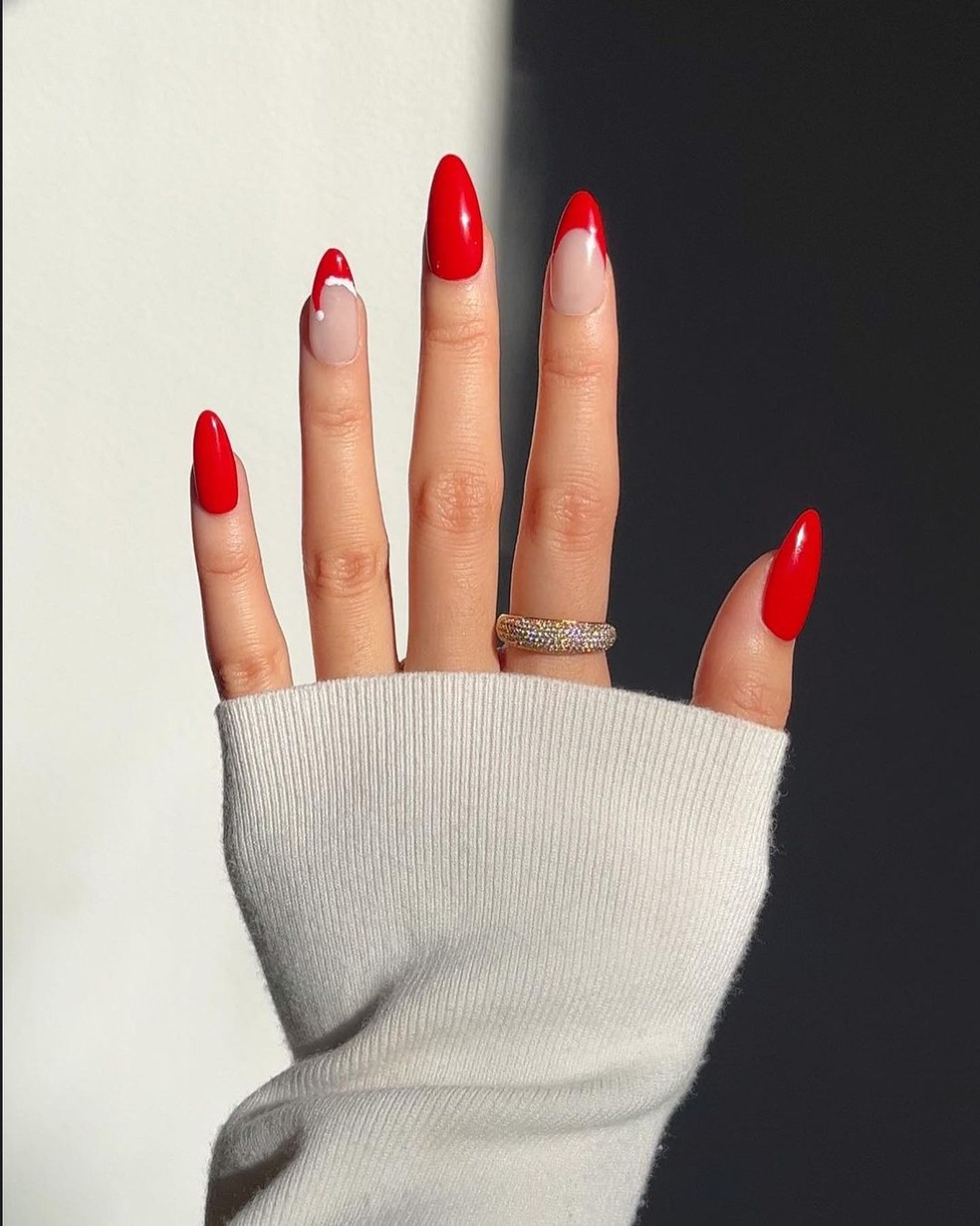 Unhas para Natal e Ano Novo: 40 nail arts decoradas para as festas de fim  de ano | Beleza | Vogue