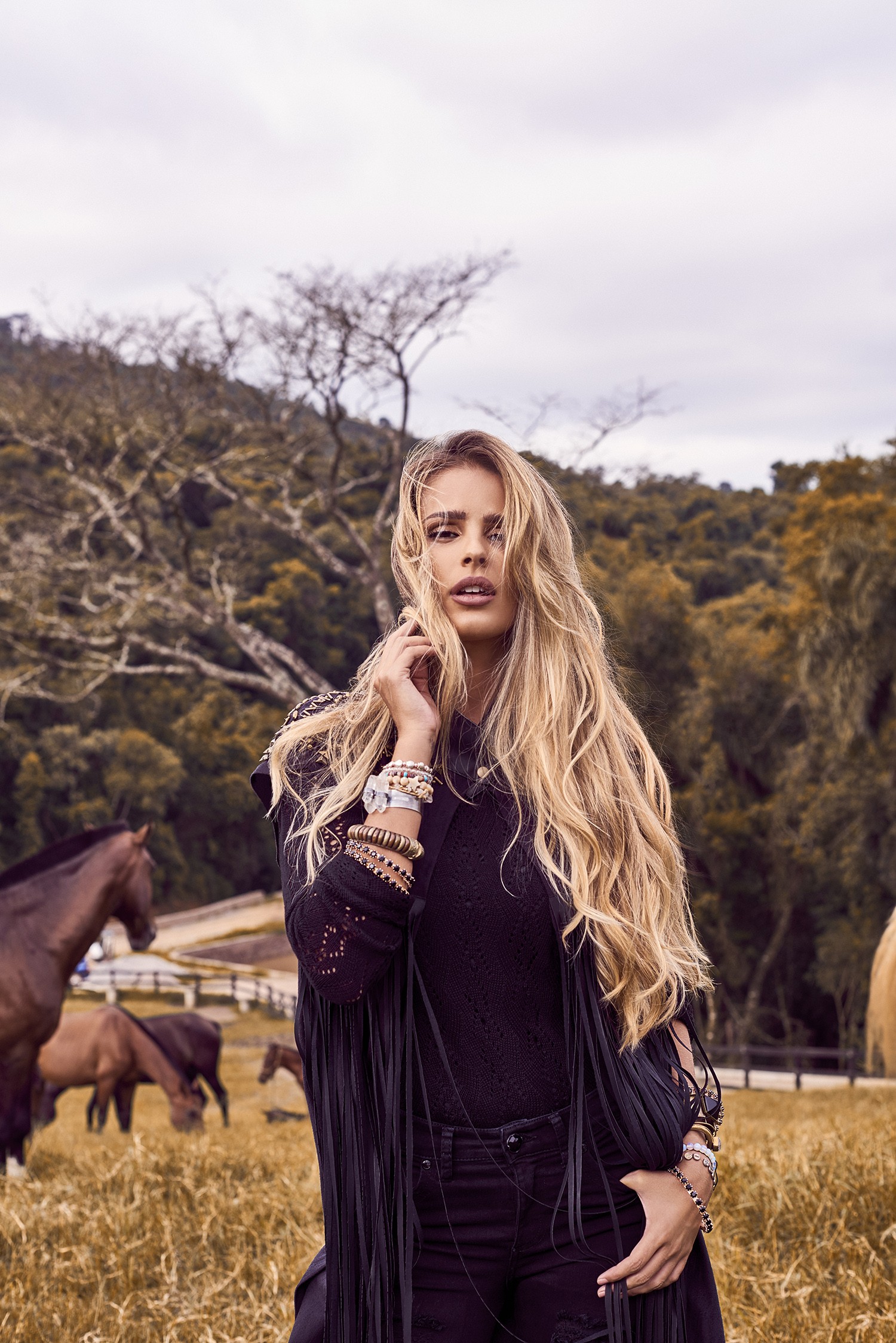Yasmin Brunet na campanha da Equus (Foto: Divulgação)