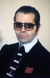 Karl Lagerfeld durante a primavera em Paris em1979