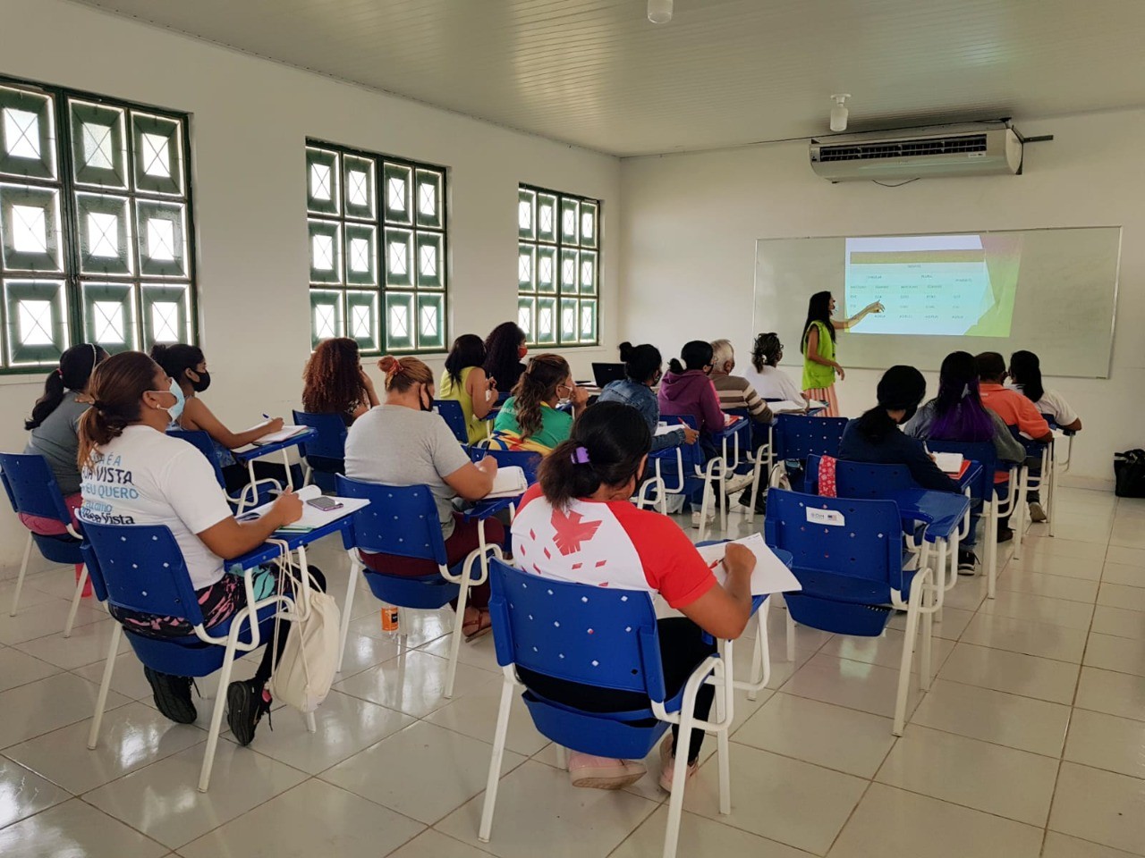 Visão Mundial abre 90 vagas gratuitas para turmas de língua portuguesa para migrantes em RR