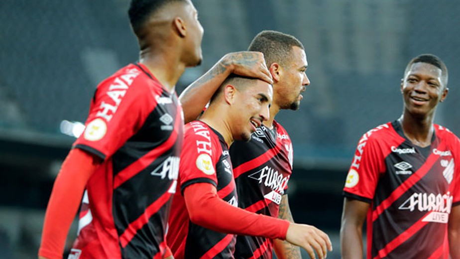 Da Defesa Forte Ao Antonismo 10 Motivos Que Explicam O Athletico Na Lideranca Da Serie A Athletico Pr Ge