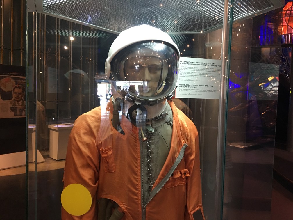 Roupa especial flexível SK-1 com sistema de ventilação. (Foto: G1/ Adriane Schultz)