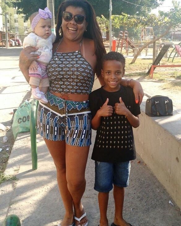 Tati Quebra-Barraco e seus netos: Pérola Victoria e Kauã (Foto: Reprodução/Instagram)