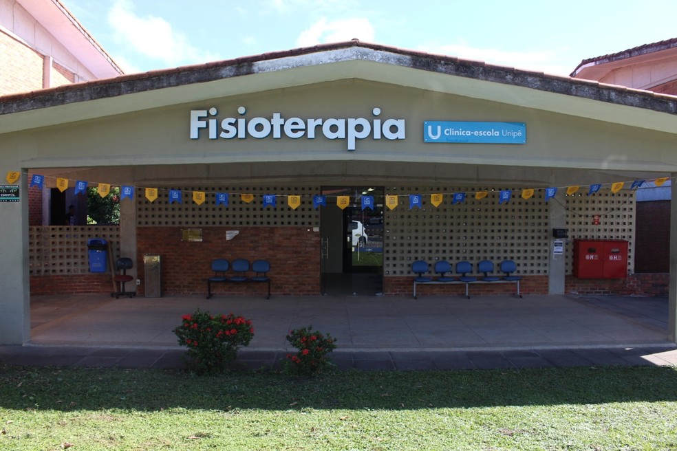 Serviço gratuito de fisioterapia é oferecido para pacientes com sequelas da Covid-19 — Foto: Divulgação/Unipê
