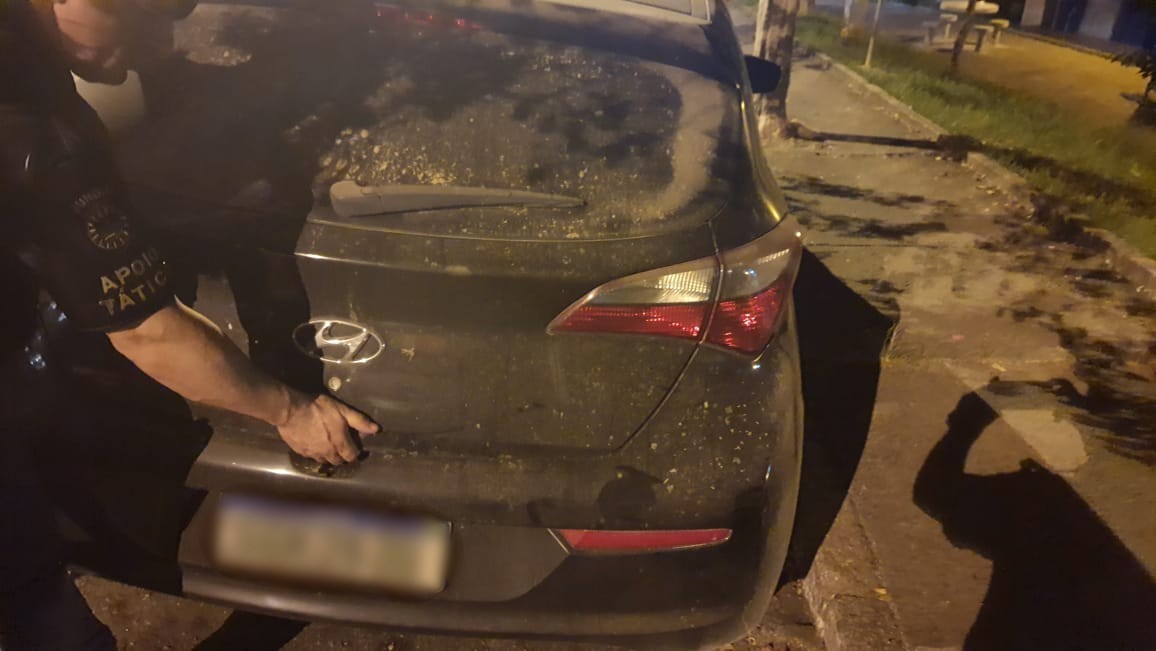 Carro de motorista de app desaparecido é encontrado com pertences de mulher sumida