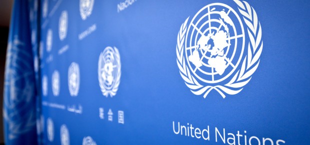 Painel na sede das Nações Unidas (ONU) em Nova York (Foto: Reprodução/YouTube)