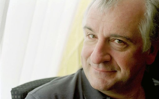 9 Fatos Sobre Douglas Adams Autor Do Guia Do Mochileiro Das Galaxias Revista Galileu Cultura