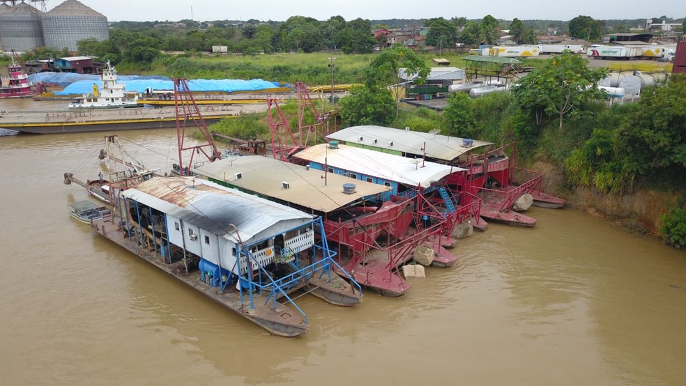 Dragas são apreendidas no Rio Madeira — Foto: PMA/Divulgação