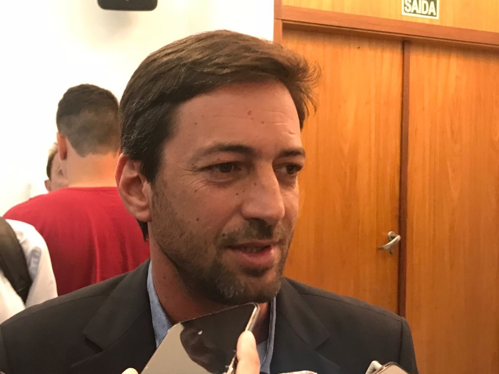 DuÃ­lio Monteiro Alves tocou negociaÃ§Ã£o com Zeca (Foto: Bruno Cassucci)