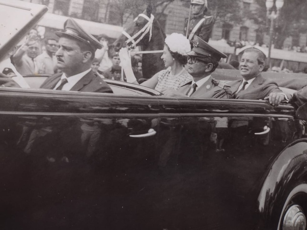 Família Cestari, de Barra Bonita (SP), guarda com carinho visita da Rainha Elizabeth II ao Brasil — Foto: Daniel Cestari/Arquivo Pessoal