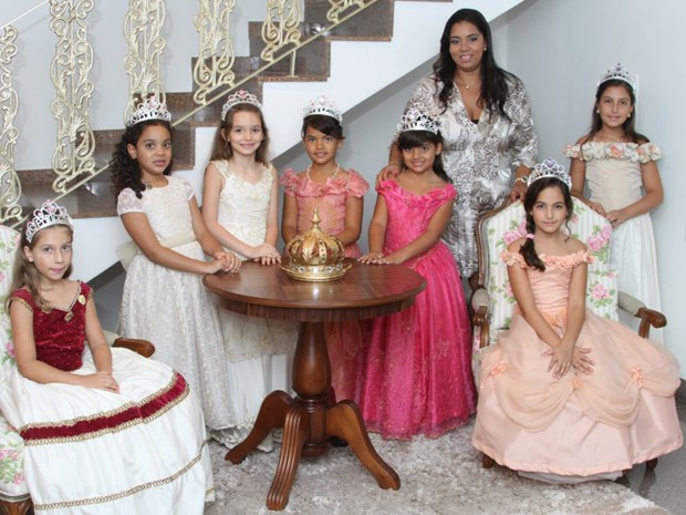 G1 - Escola de princesas em Uberlândia supera expectativas de