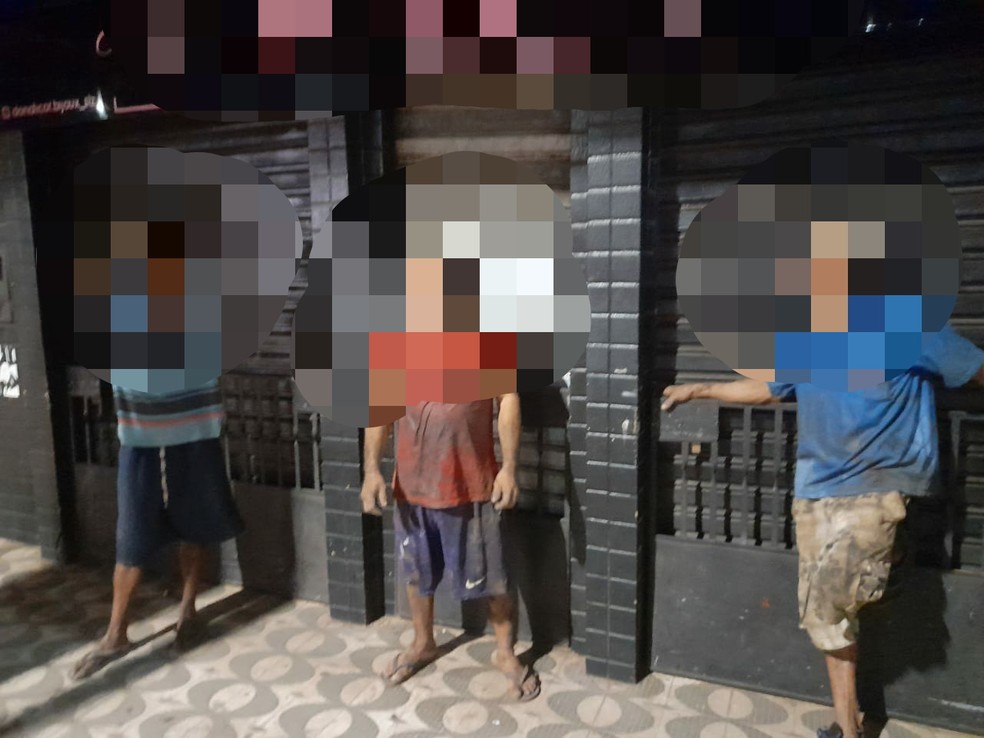Trio furta cabos de internet em Paço do Lumiar — Foto: Divulgação/22º BPM