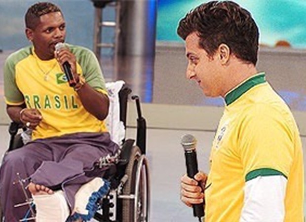 Marcinho no Caldeirao do Huck, logo após seu acidente em que os médicos os garantiram que ele perderia uma das pernas (Foto: Divulgação)