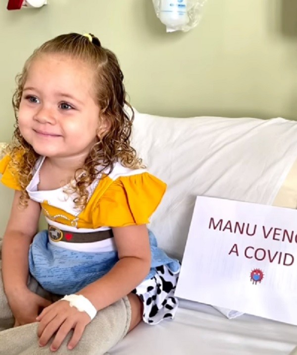 A pequena Manuela ficou três dias no hospital  (Foto: Arquivo Pessoal )