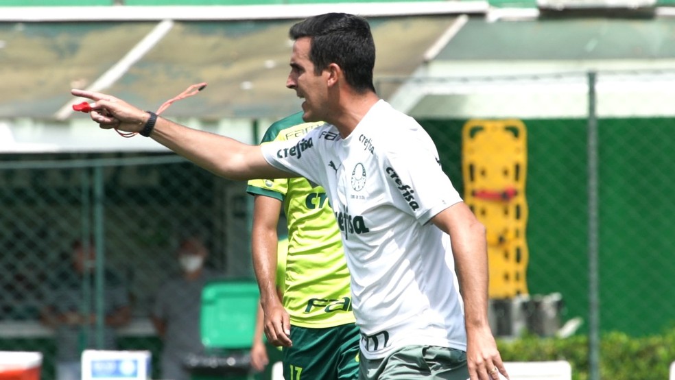 Paulo Victor Gomes, o PV, no treino do Palmeiras deste domingo — Foto: TV Palmeiras