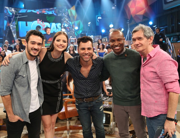 Serginho com Marcos Veras, Agatha Moreira, Rodrigo Sant'anna e Thiaguinho (Foto: Carol Caminha/Gshow)