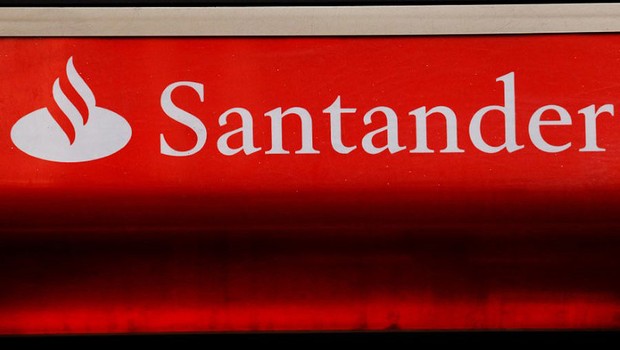 Logo do banco Santander em Londres, Reino Unido   (Foto: Luke MacGregor/Reuters)