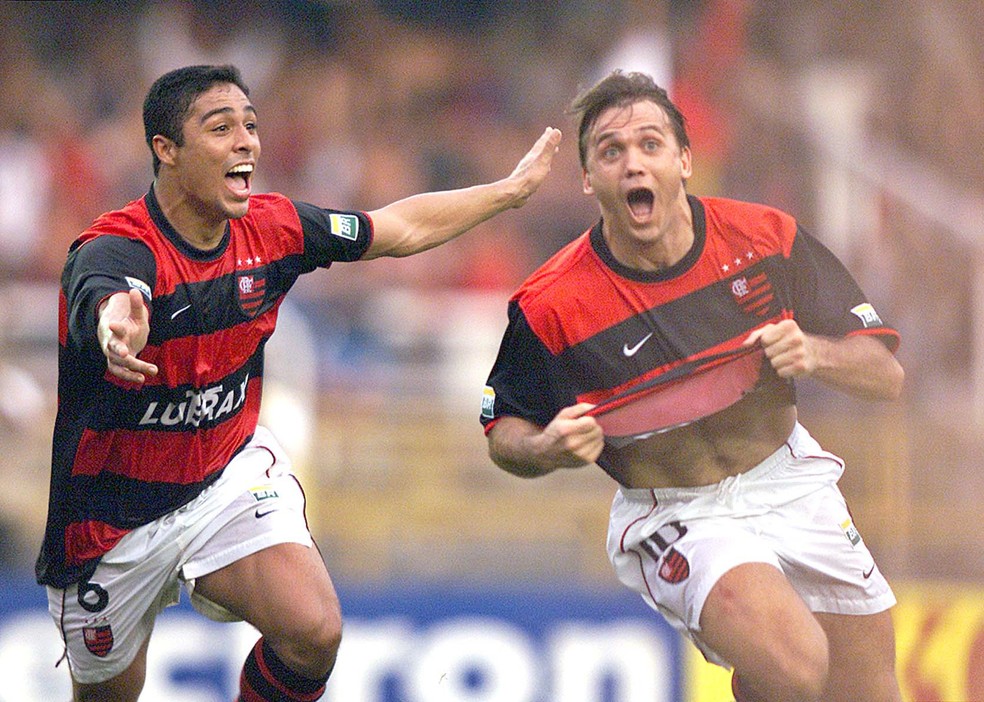 Petkovic fez o histórico gol que garantiu o quatro tricampeonato do Flamengo, em 27 de maio de 2001 — Foto: Wilton Junior / Estadão Conteúdo 