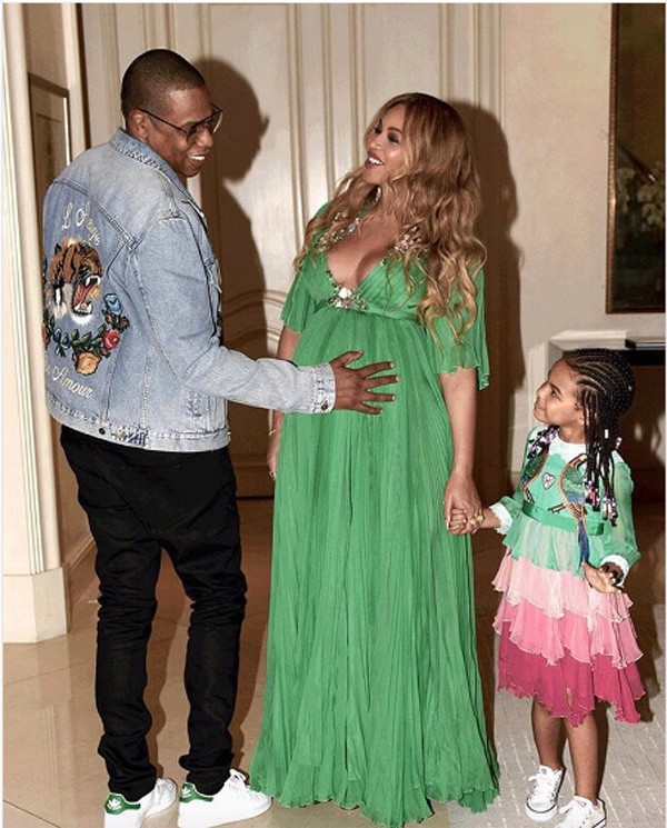 Jay-Z, Beyoncé e a filha do casal, Blue Ivy: gêmeos nasceram nesta semana (Foto: Reprodução Instagram)