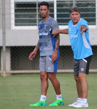 Primeira Liga vira trunfo para acelerar ajuste de Barrios e Gata ao Grêmio