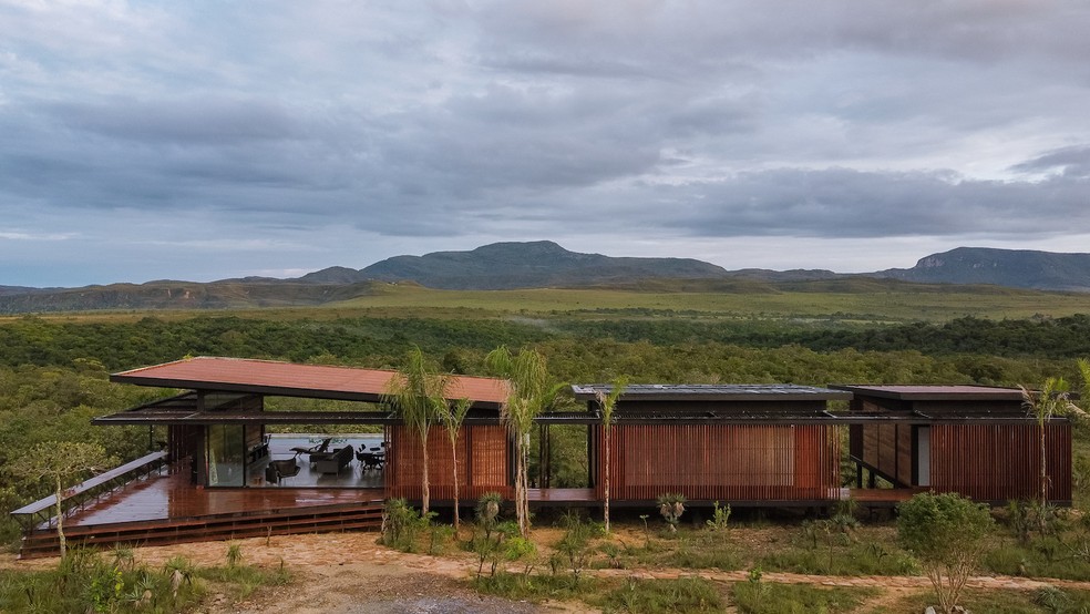 INTEGRAÇÃO | O projeto foi executado pela empresa Estruturarte e todo o madeiramento veio da madeireira Florestal — Foto: Bernardo Moreira / Divulgação