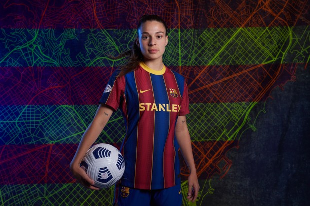 Giovana Queiroz chegou ao Barcelona em julho de 2020 (Foto: David Ramos / Getty Images)