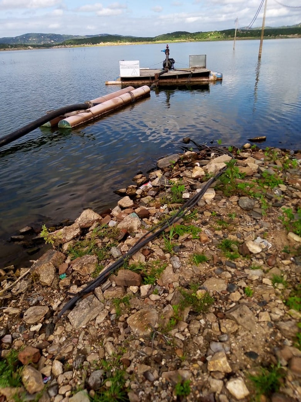 Fiação foi roubada de sistema de captação de água da Caern no interior do RN — Foto: Caern/Cedida