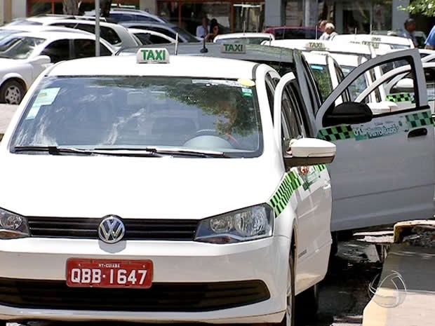 Prefeitura de Cuiabá  Prefeitura de Cuiabá inicia regularização de alvará  de mototaxistas para 2018