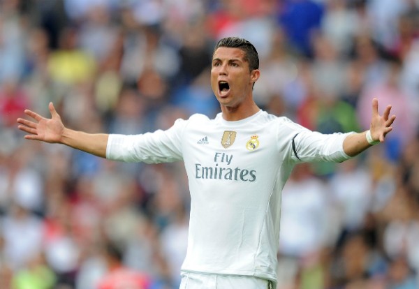 Cristiano Ronaldo em uma partida recente do Real Madrid (Foto: Getty Images)