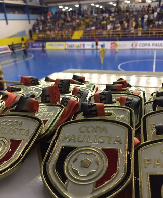 Medalha Copa Paulista de Futsal (Foto: Henrique Pedreira/TV Vanguarda)