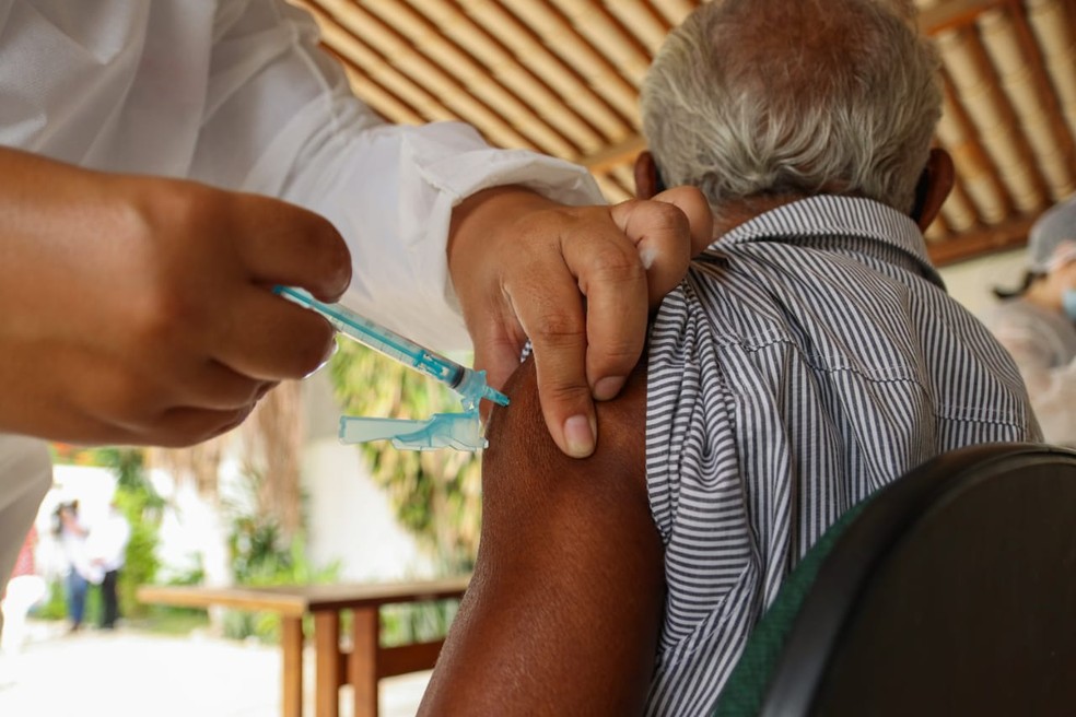 Idosos a partir de 76 anos podem se vacinar nesta quinta-feira (11), em João  Pessoa | Paraíba | G1