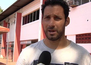 Frontini, atacante do Vila Nova (Foto: Reprodução/TV Anhanguera)