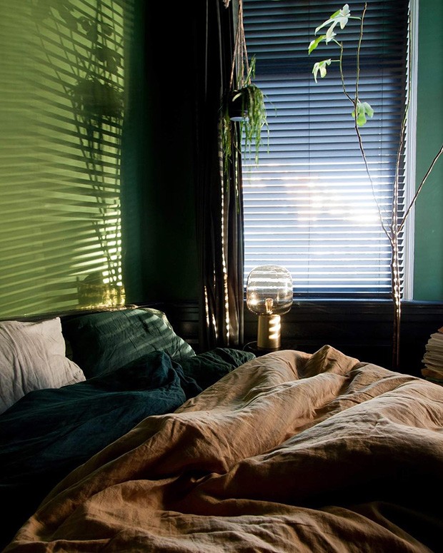 Décor do dia: quarto em tons de verde e marrom (Foto: reprodução)