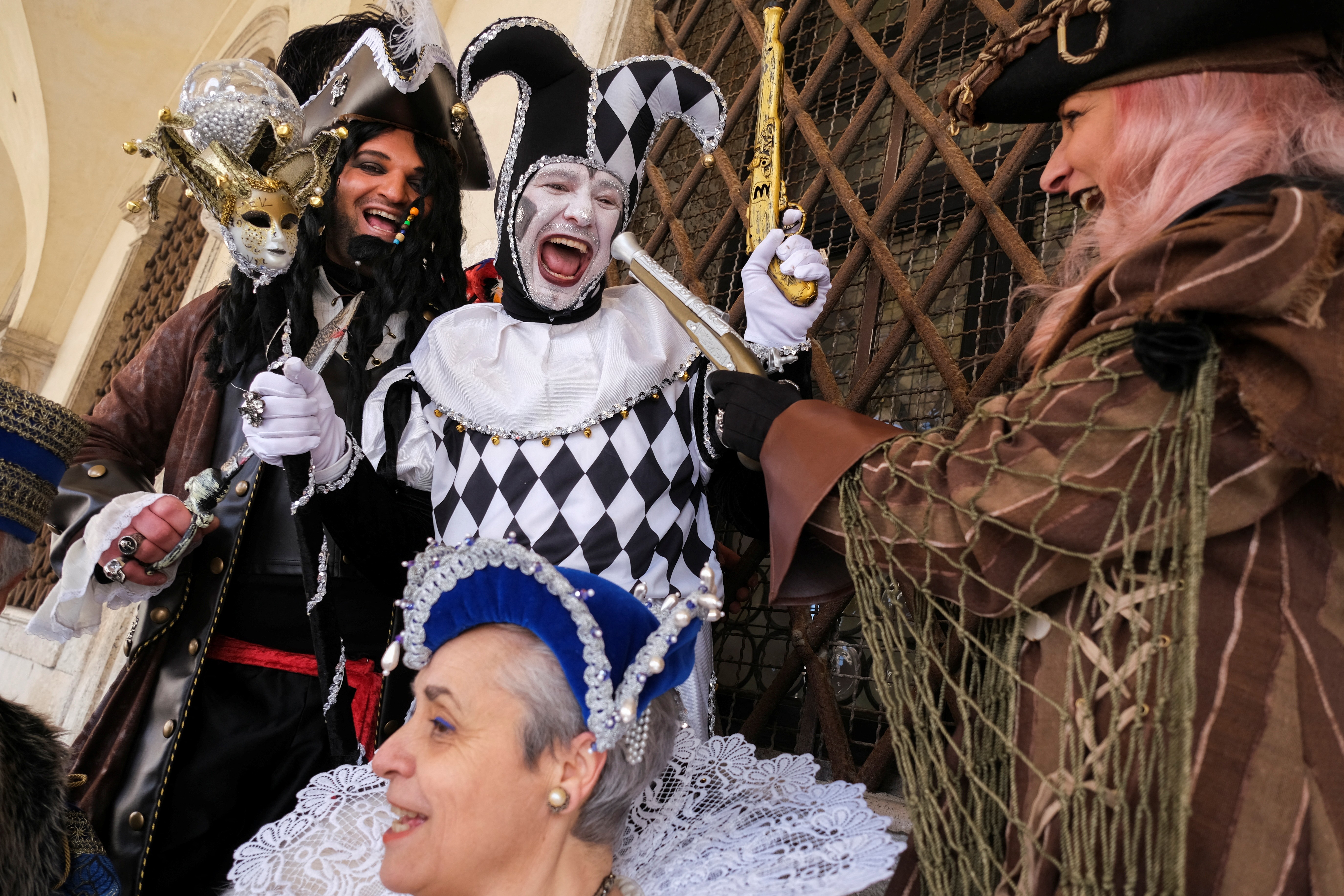 Carnaval de Veneza é retomado após dois anos sem festa; veja fotos