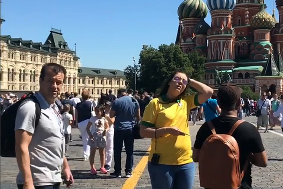 Dunga em frente à Catedral de São Basílio, em Moscou, antes de ir a Kazan (Foto: Reprodução/Instagram)