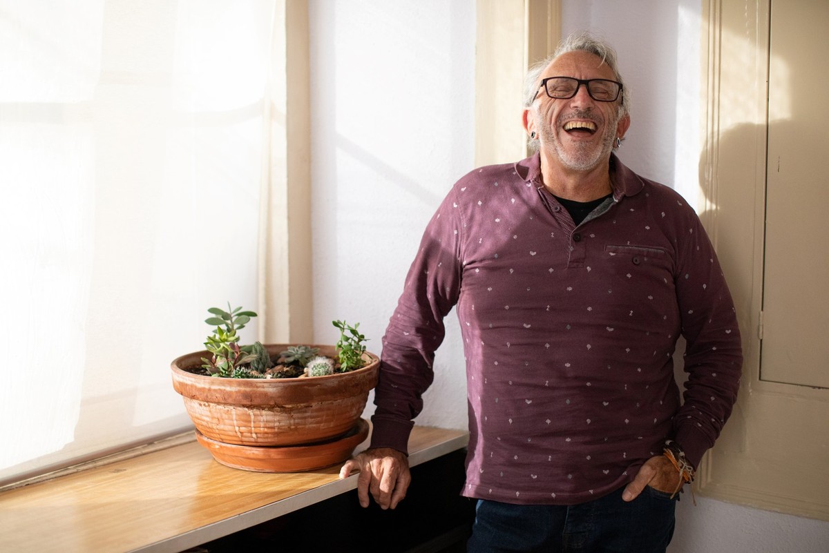 Como viver com HIV mantendo a saúde e a longevidade? - Globo