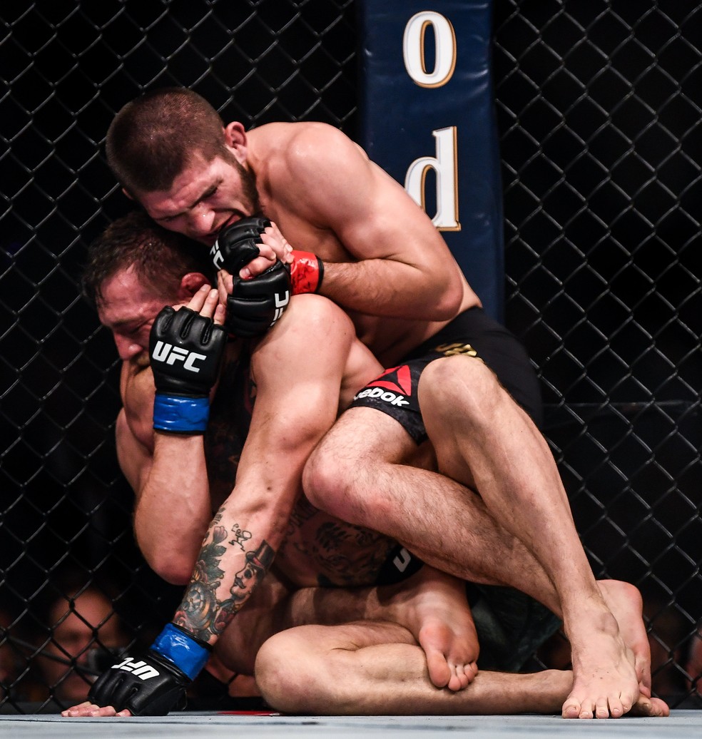 Khabib Nurmagomedov finalizou Conor McGregor no UFC 229, em outubro do ano passado — Foto: Stephen McCarthy/Sportsfile via Getty Images