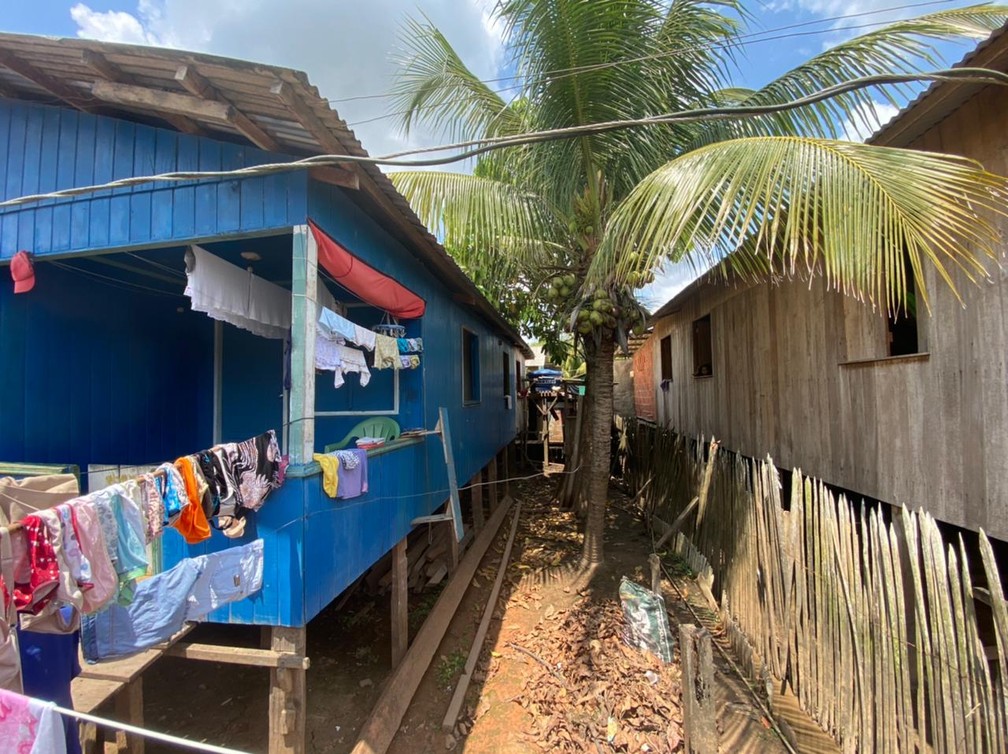 CALHA NORTE - Bairro da Várzea, em Cruzeiro do Sul.  — Foto: Mayara Subtil/Rede Amazônica
