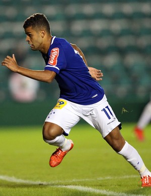 De novo? Alisson sofre quinta lesão na coxa esquerda em oito meses