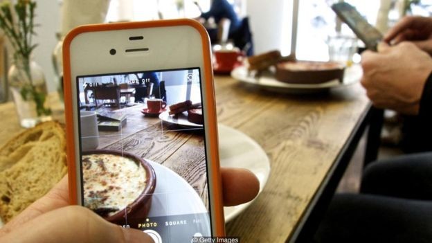 A comida se tornou um símbolo de status nas redes sociais (Foto: Getty Images via BBC)