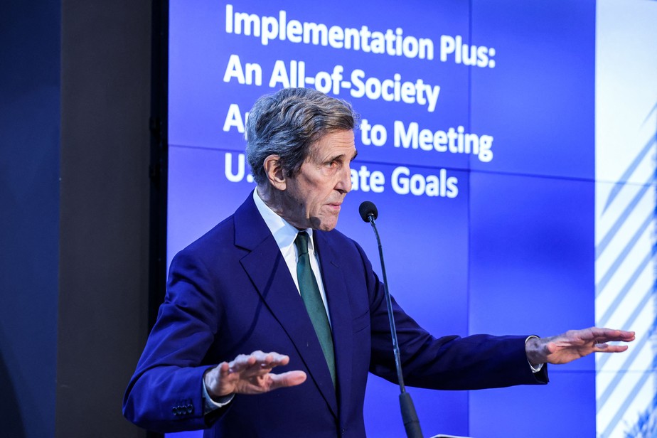 John Kerry, enviado especial do governo Biden sobre questões climáticas, em discurso na COP27 nesta terça-feira