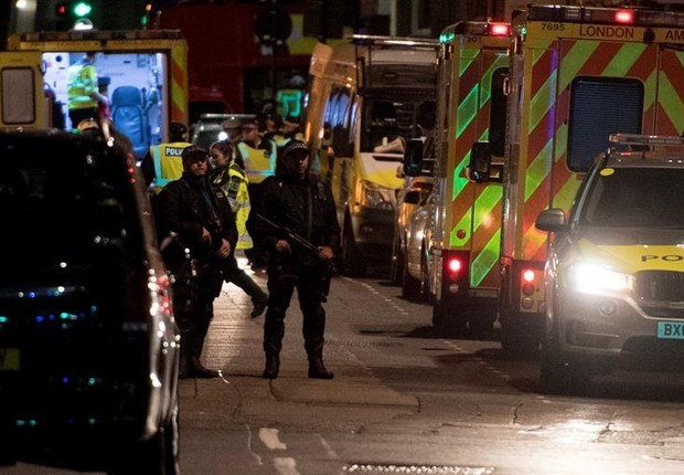 Polícia responde a mais um ataque terrorista em Londres (Foto: EFE)