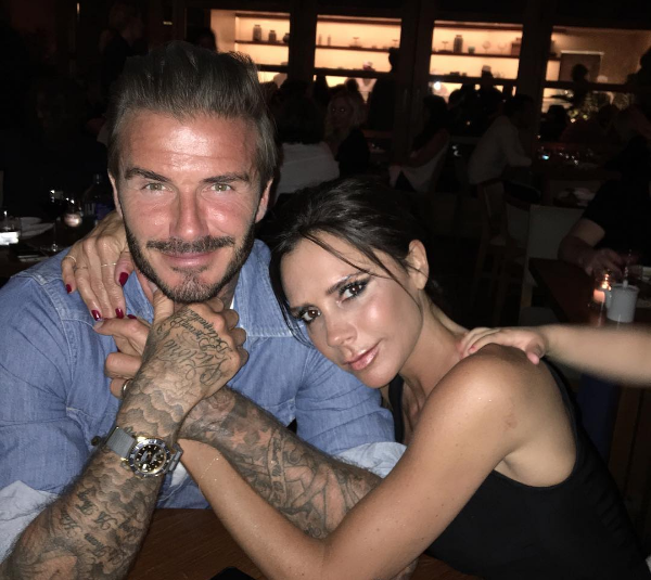 Victoria Beckham com o marido, David Beckham (Foto: Instagram)