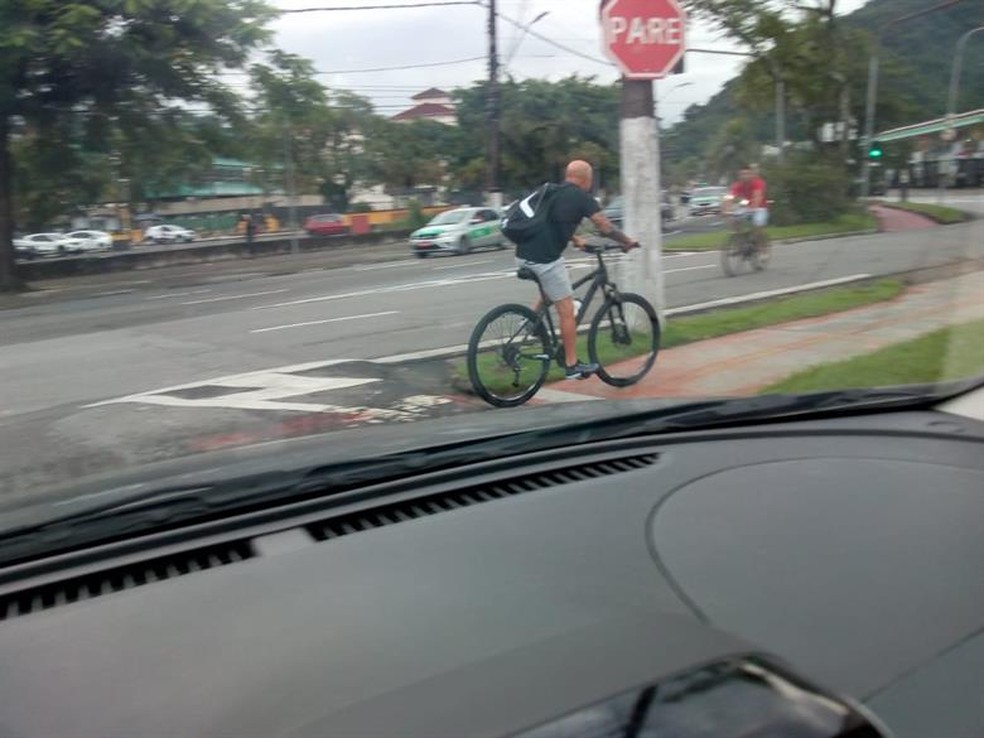 Bicicleta de Sampaoli foi furtada na Avenida Ana Costa, em Santos. Foto: Reprodução